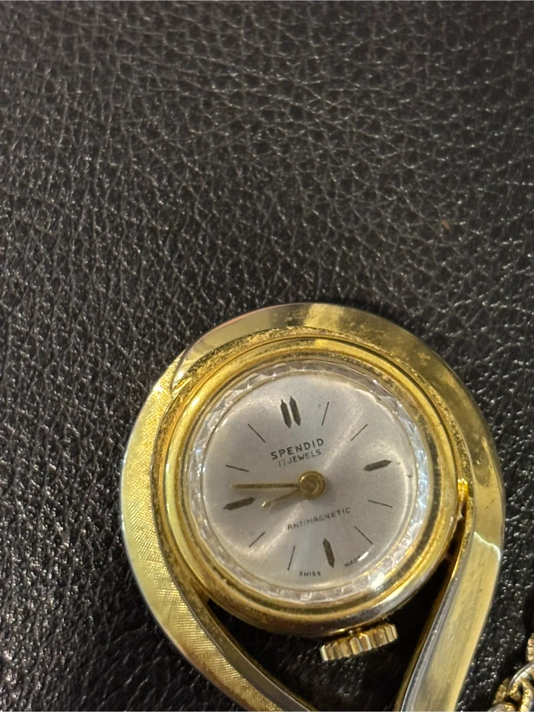 Vintage SPENDID 17 Jewels Antimagnetic Round Gold Tone Necklace image indicator(4)