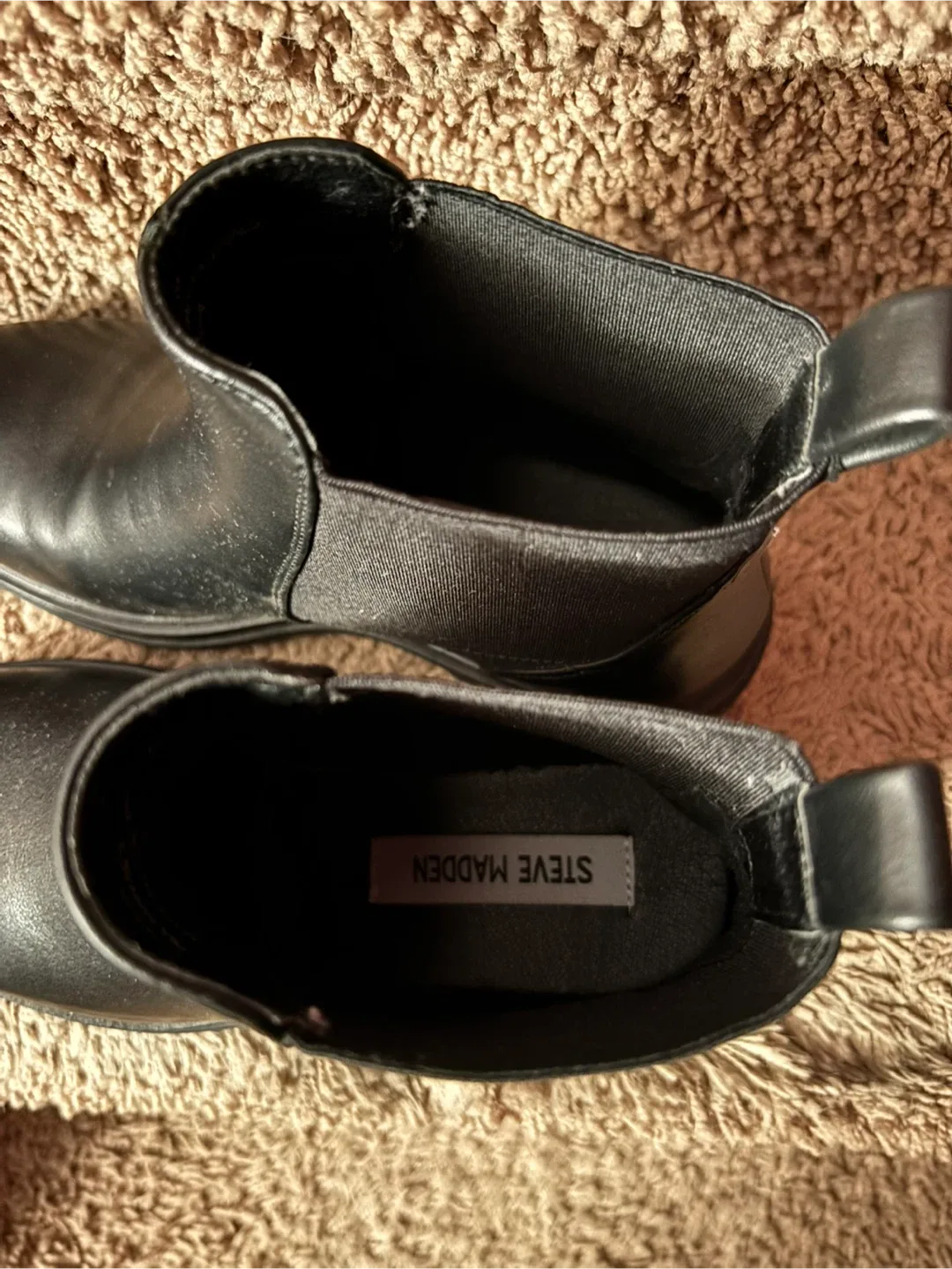 Steve Madden Black Chelsea Boots Size 8 image indicator(2)