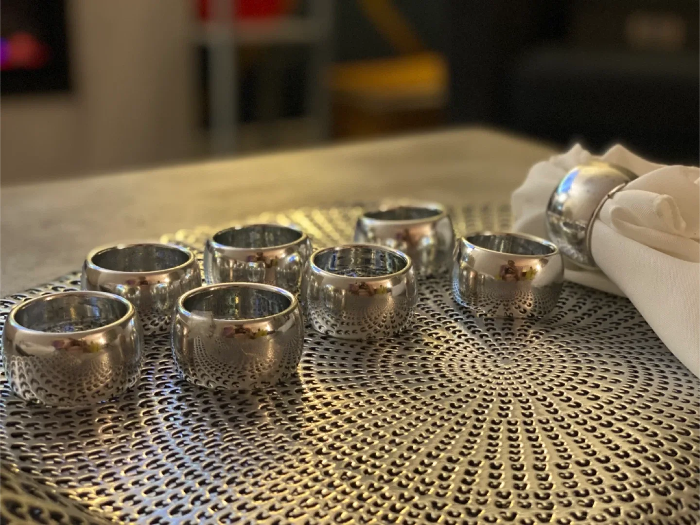 Silver Placemats with Napkin Rings image indicator(4)