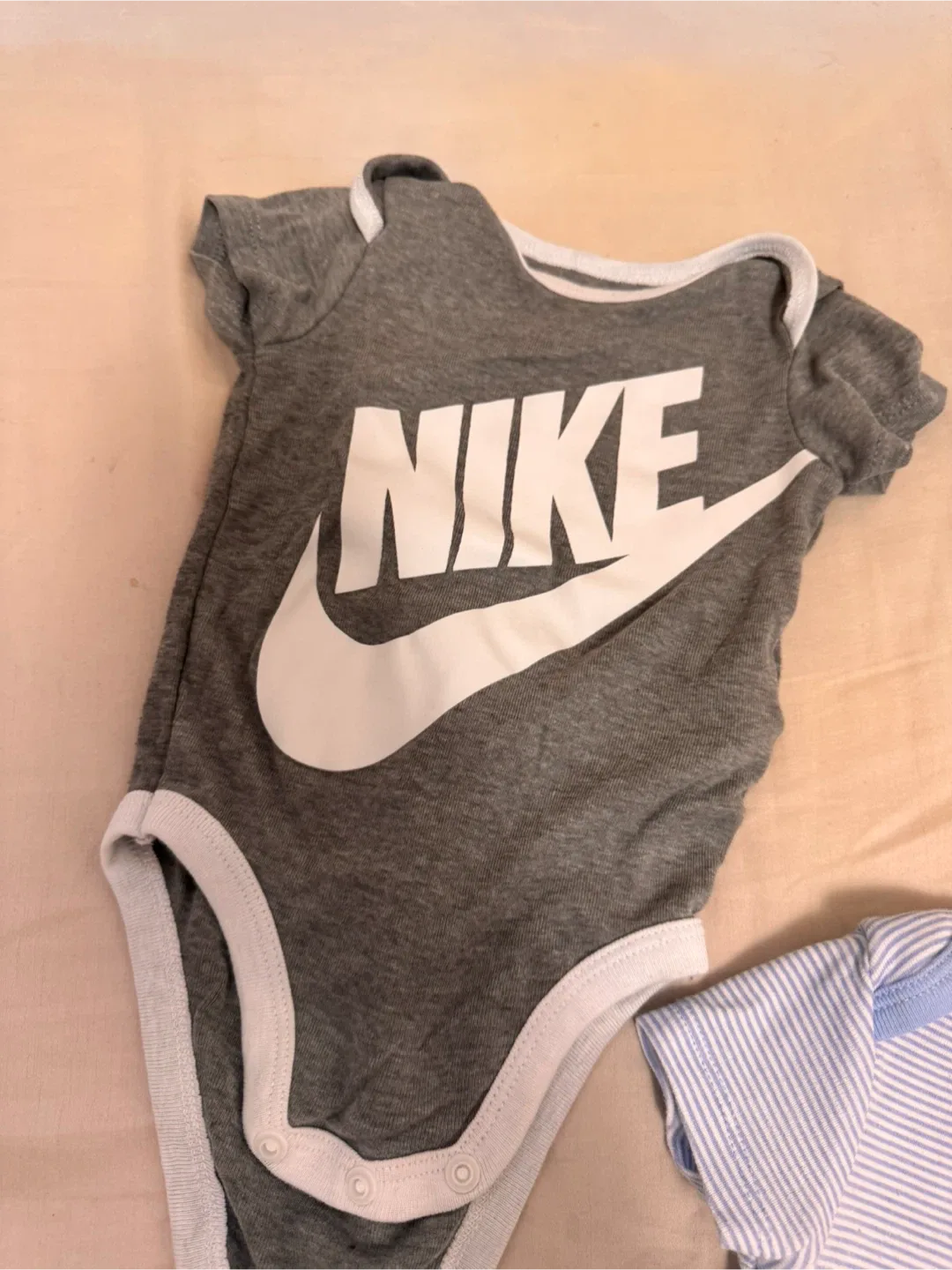 Nike Baby Onesies image indicator(4)