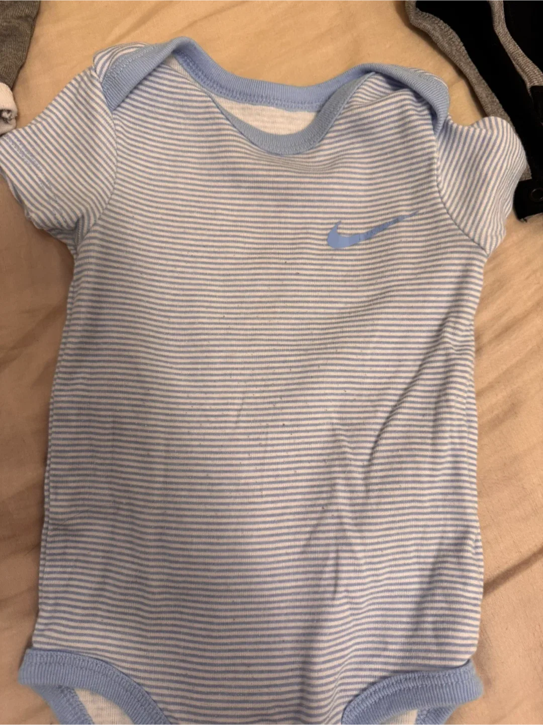 Nike Baby Onesies image indicator(2)