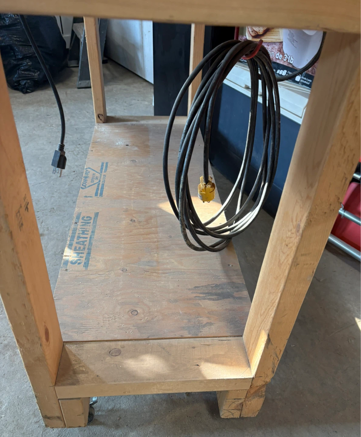 DIY Workbench with power - photo 2