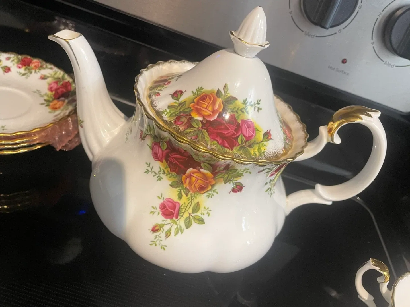 Royal Albert old country roses tea set image indicator(5)