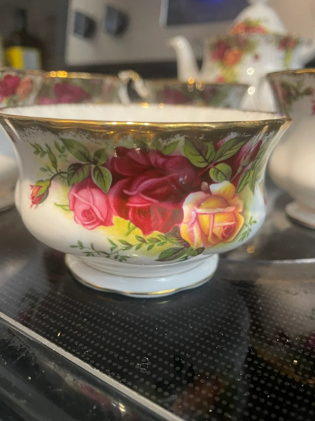 Royal Albert old country roses tea set image indicator(6)