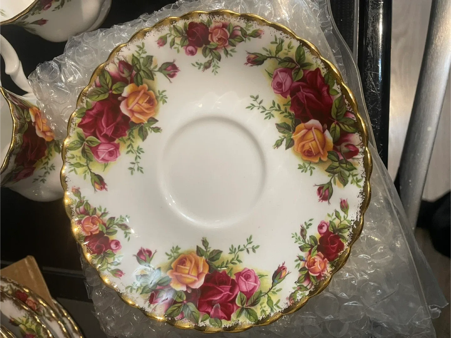 Royal Albert old country roses tea set image indicator(2)