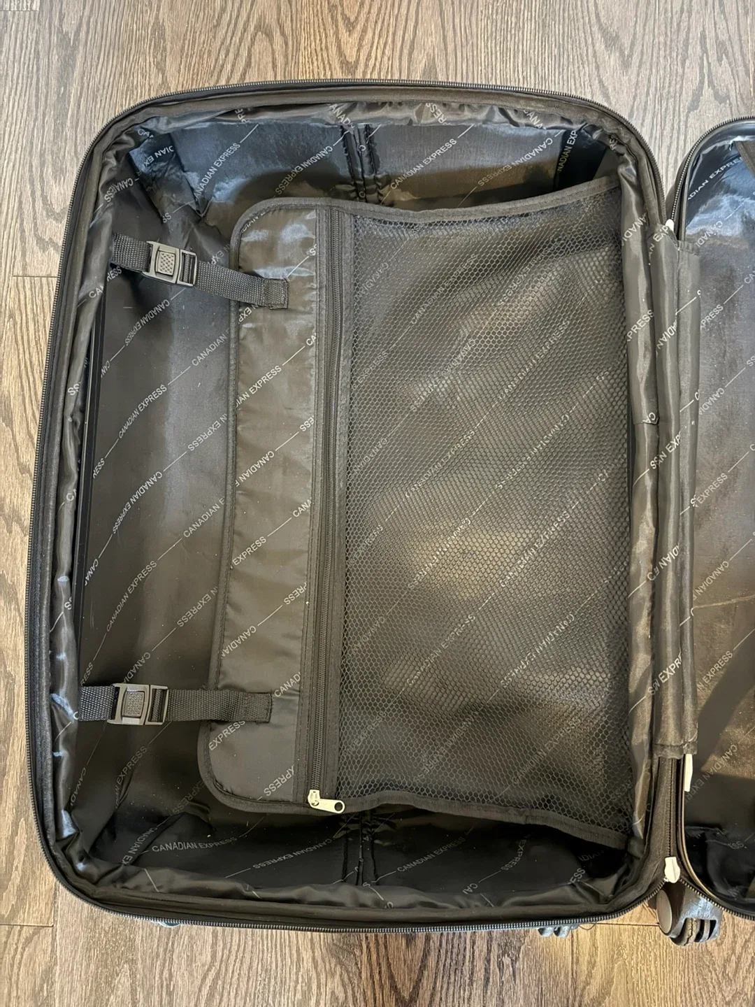 Canadian Express 26 inch Carry-On Luggage- Must sell image indicator(5)