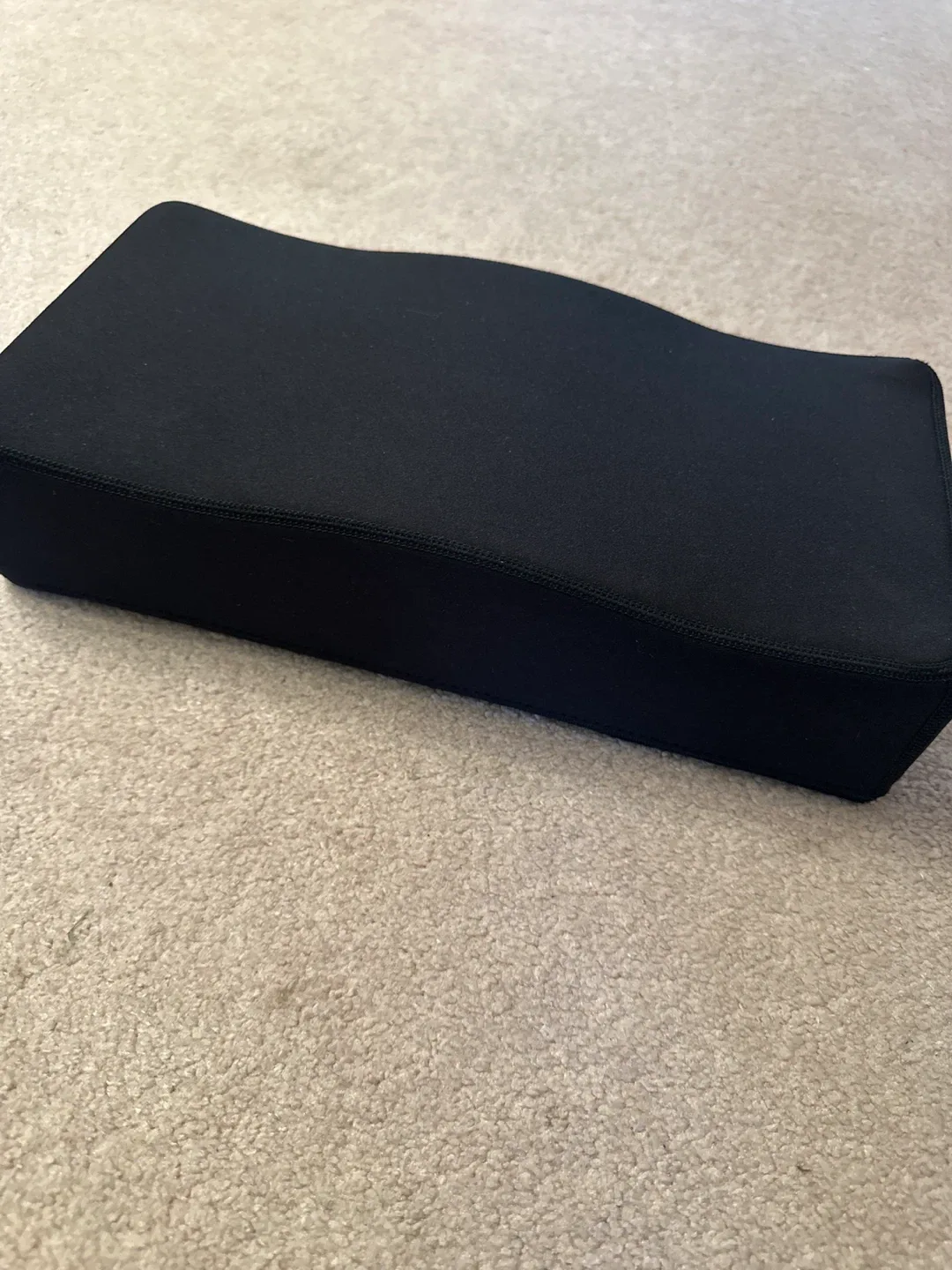 BodyLicious Orthopedic Seat Cushion or BBL - Black image indicator(4)