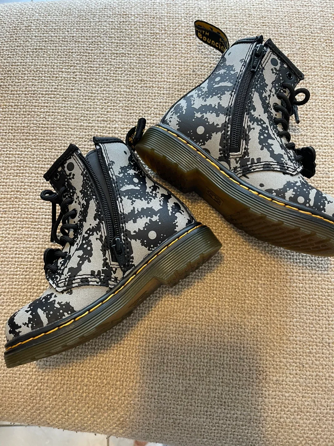 Dr. Martens “HARD TO FIND” TODDLER 1460 SPACE HYDRO BOOTS size 8 image indicator(2)