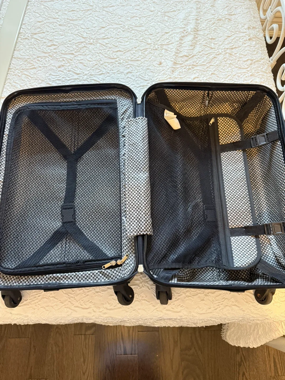 Carry-On Luggage - Black- what a deal! image indicator(2)