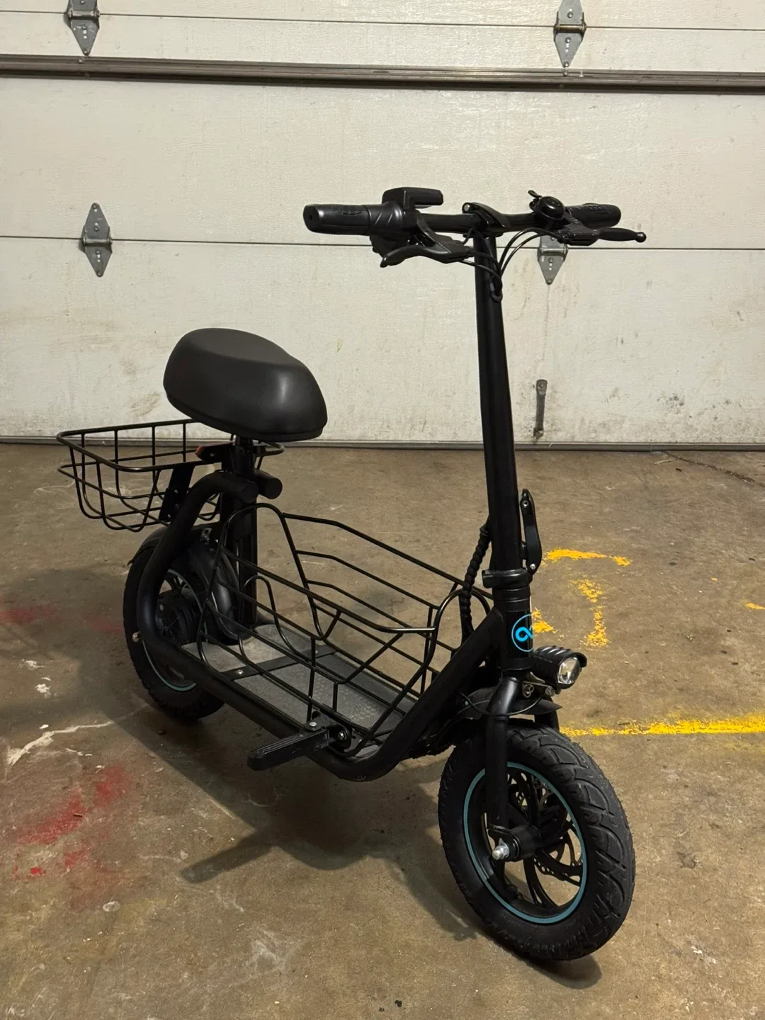 Electric Scooter with Seat & Basket image indicator(3)