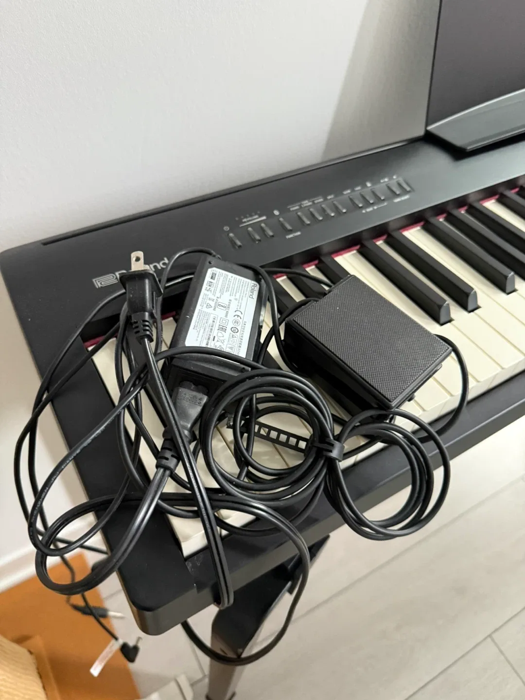 Roland FP-30 Digital Piano image indicator(4)