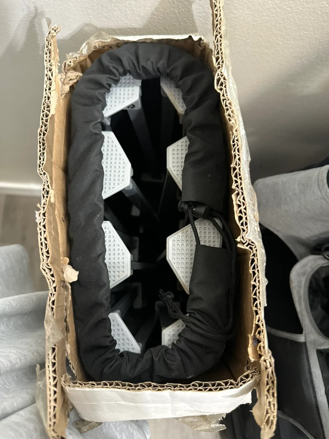 North 49 Folding Cot - Camping Bed image indicator(2)