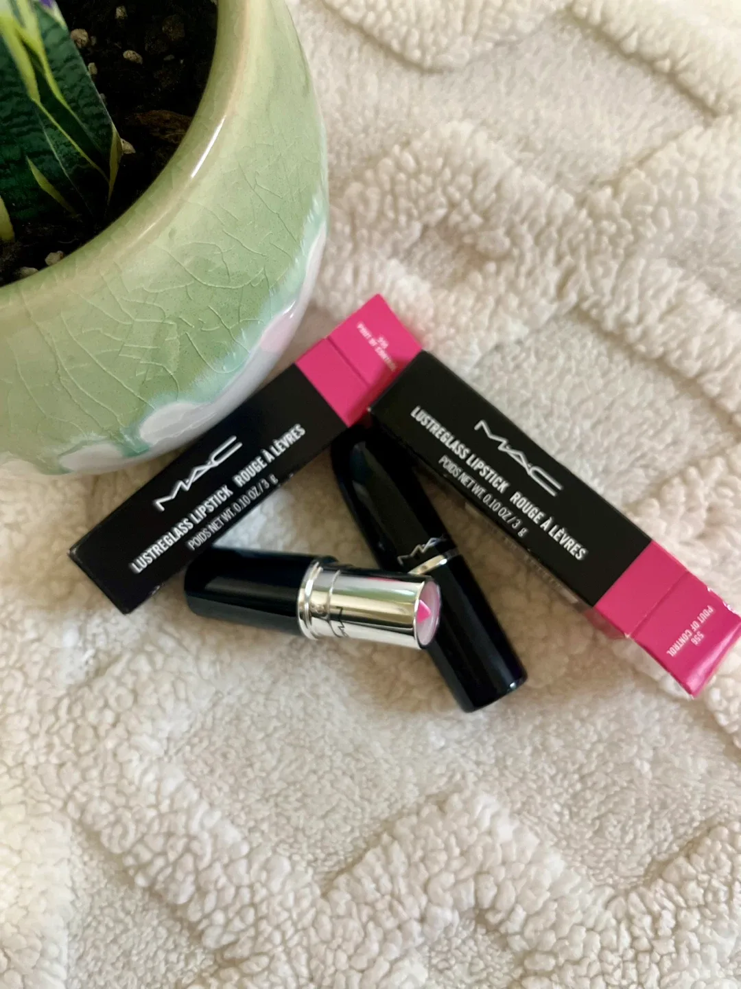 Buy 1, Get 1 MAC Lustreglass Lipstick image indicator(3)