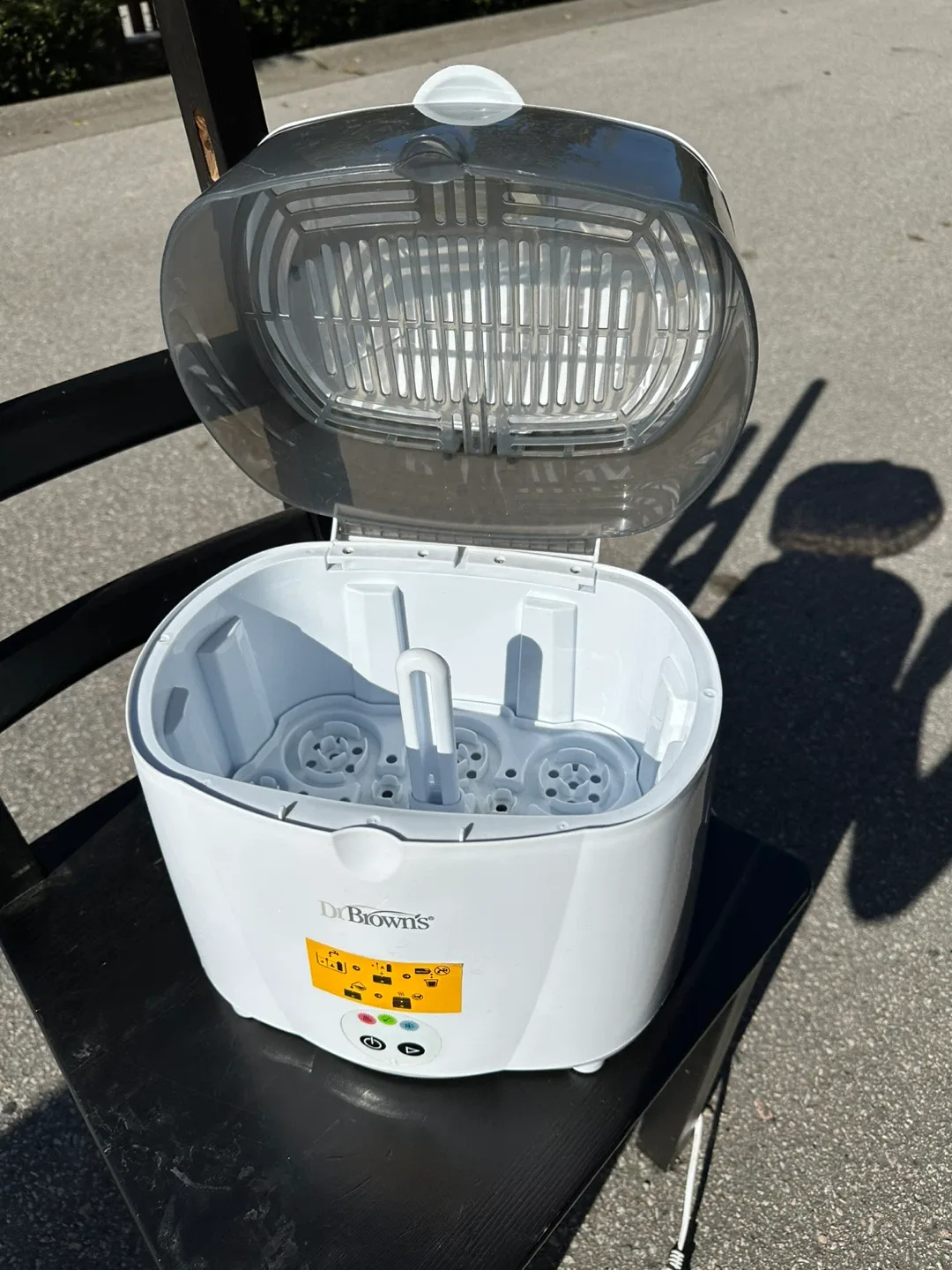 Dr. Brown's Baby Bottle Sterilizer & Munchkin Drying Rack image indicator(3)