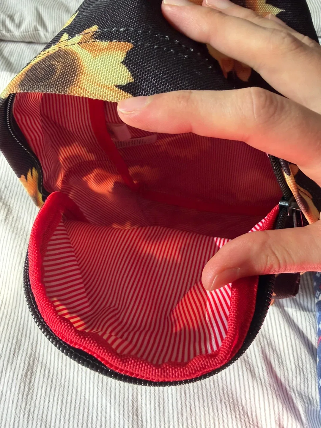 Herschel Sunflower Print Backpack image indicator(4)