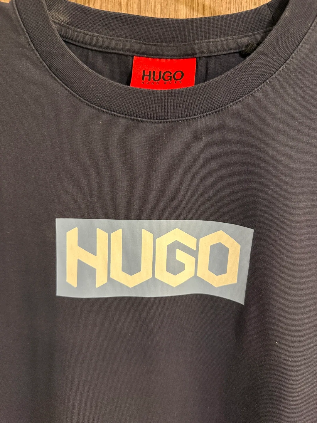Hugo T-shirt Size Small image indicator(2)