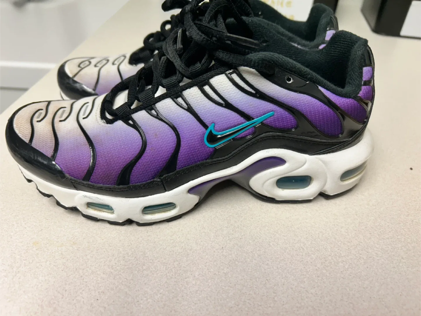 Nike Air Max Plus TN Purple/White - US 4Y image indicator(3)