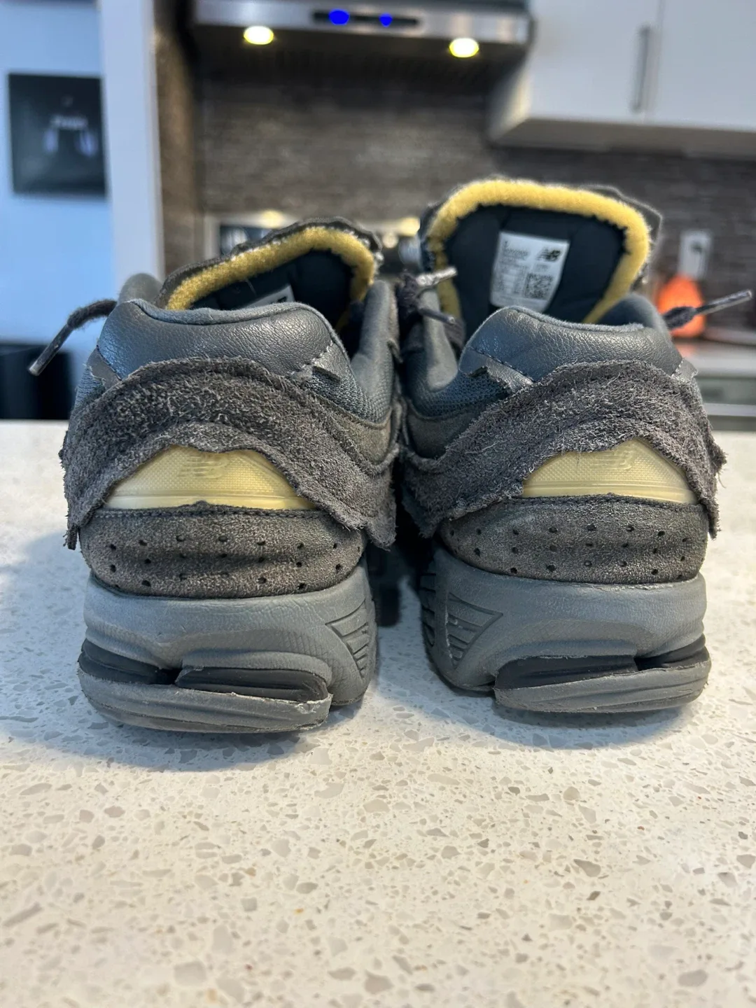 New Balance 2002RDB Grey Sneakers - US 10,5 image indicator(2)