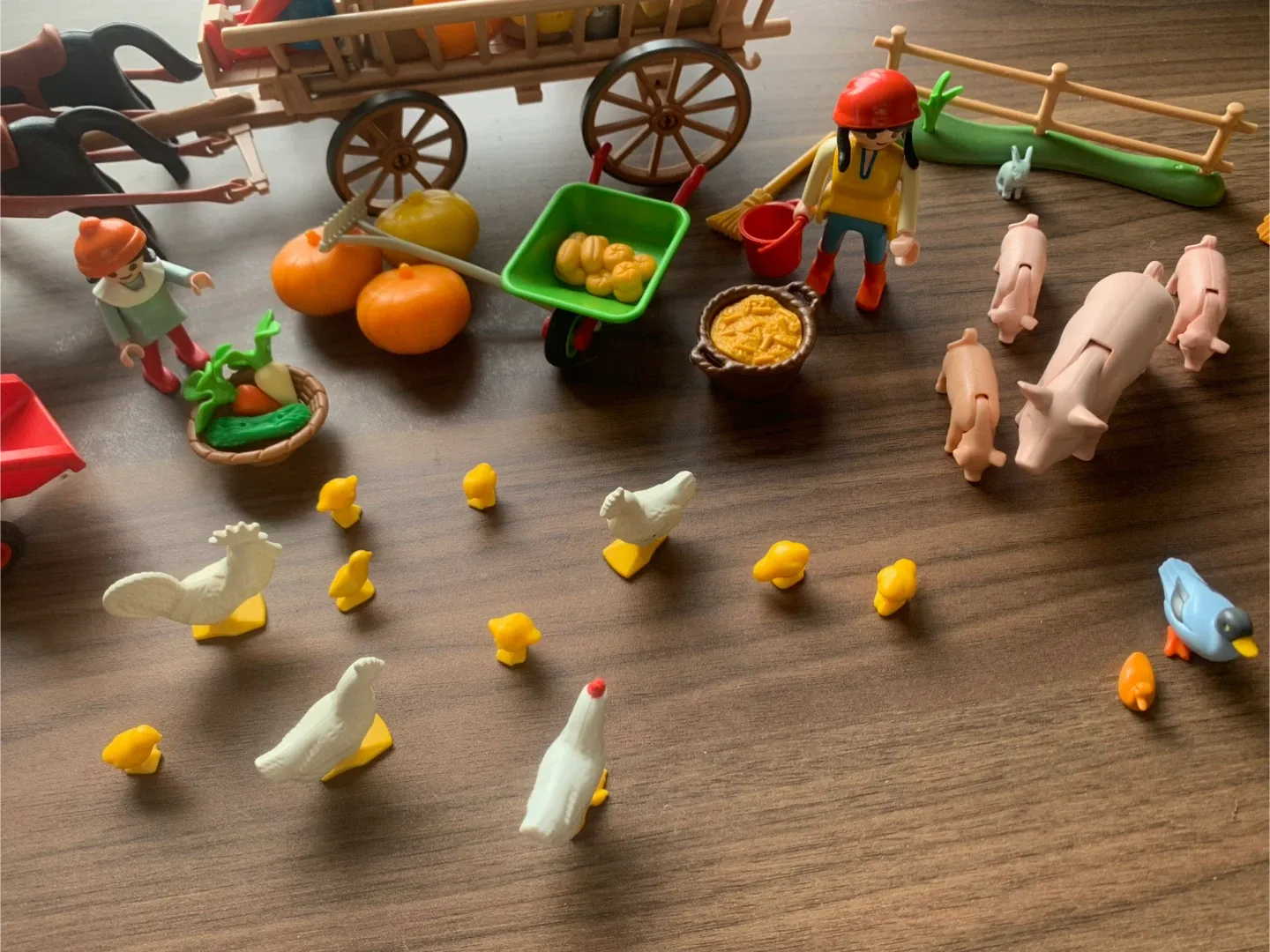 Playmobil Farm Set with Figures & Accessories image indicator(9)