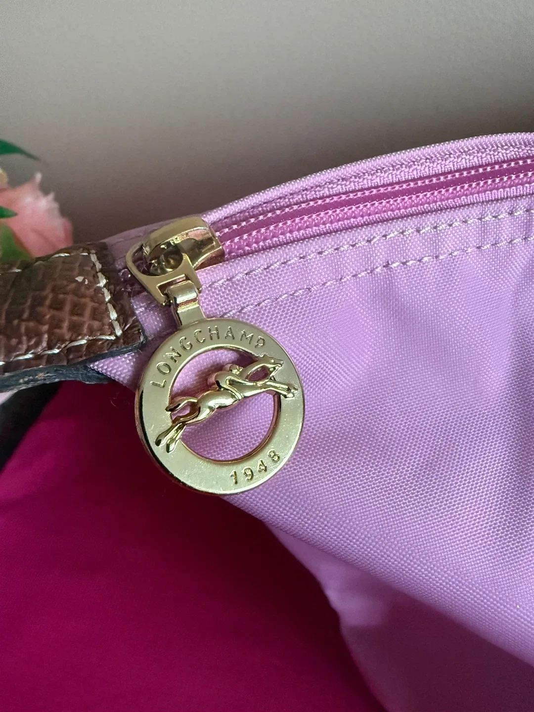 Authentic Longchamp Large Tote Bag - Great for Travel/Work!! image indicator(2)