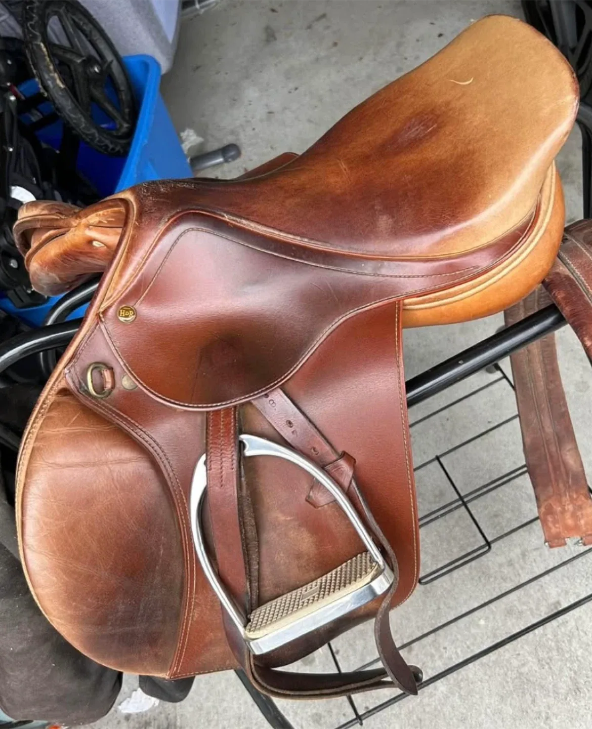 Henri de Rivel Leather Saddle image indicator(3)