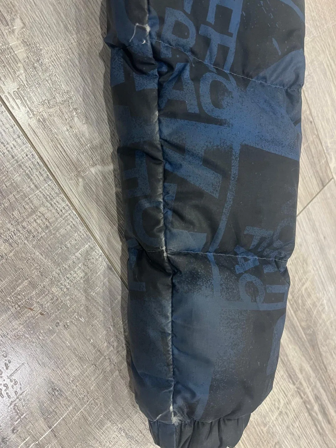 The North Face Puffer Jacket - Teen Unisex Size S (7/8) image indicator(5)