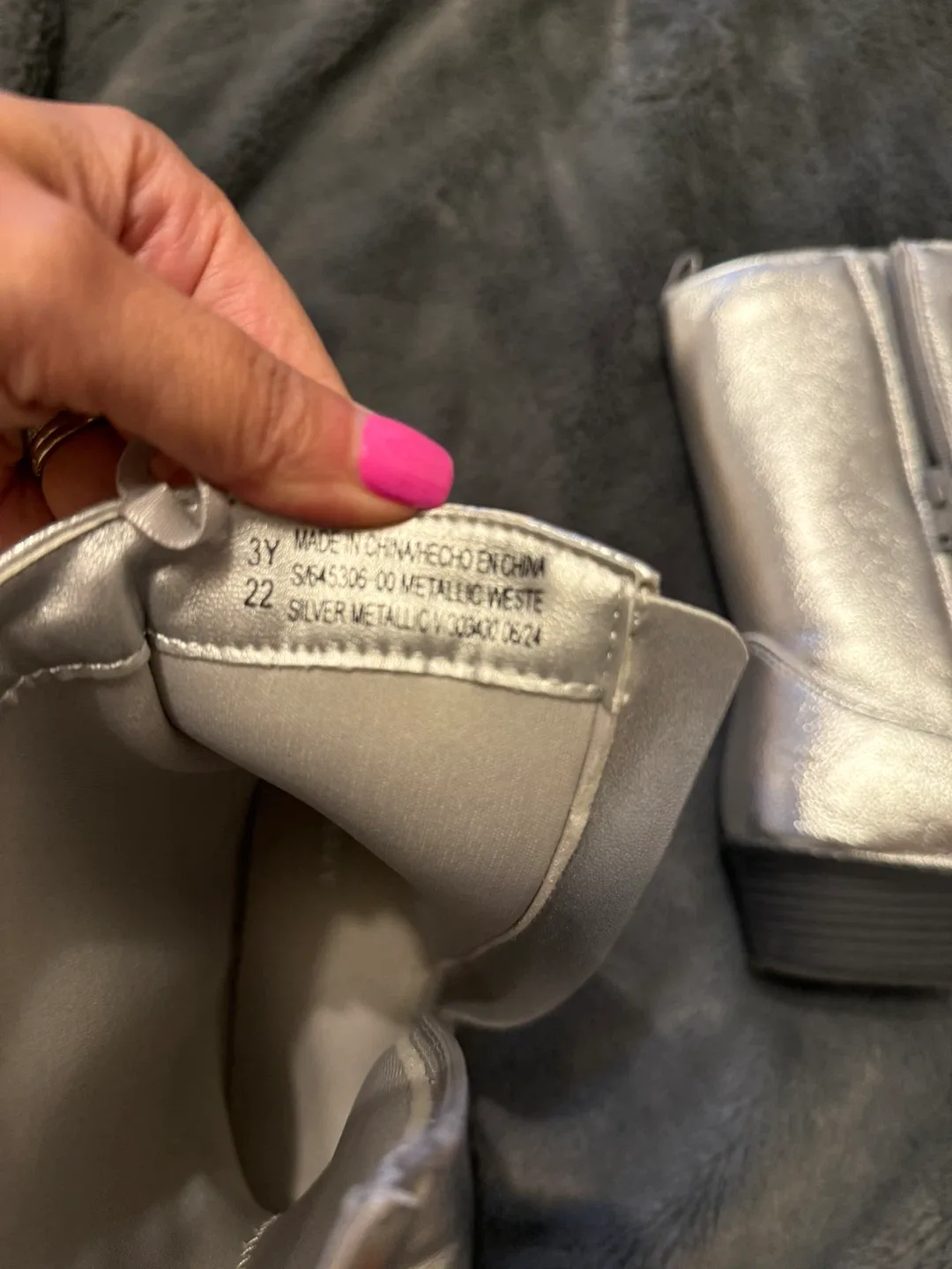 Silver Metallic Cowboy Boots - Size 3 Youth image indicator(3)