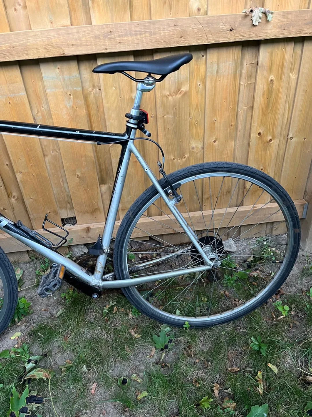 Black & Silver Giant FCR3 Hybrid Bicycle image indicator(5)