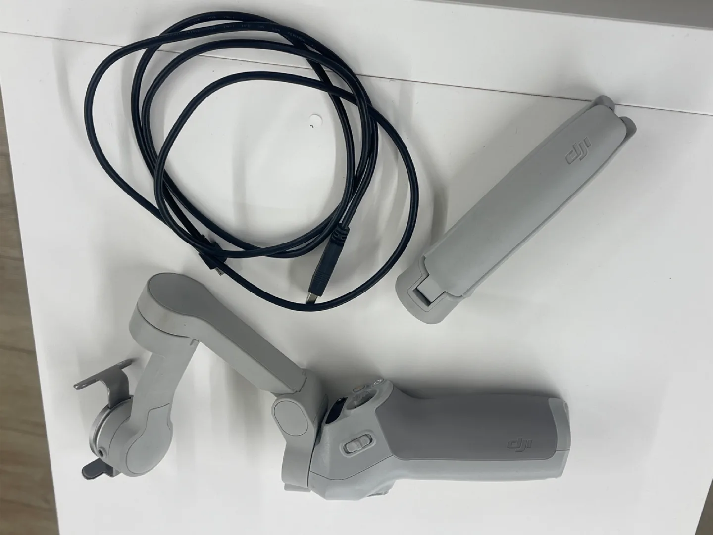 DJI OM 4 SE Smartphone Gimbal Stabilizer image indicator(2)