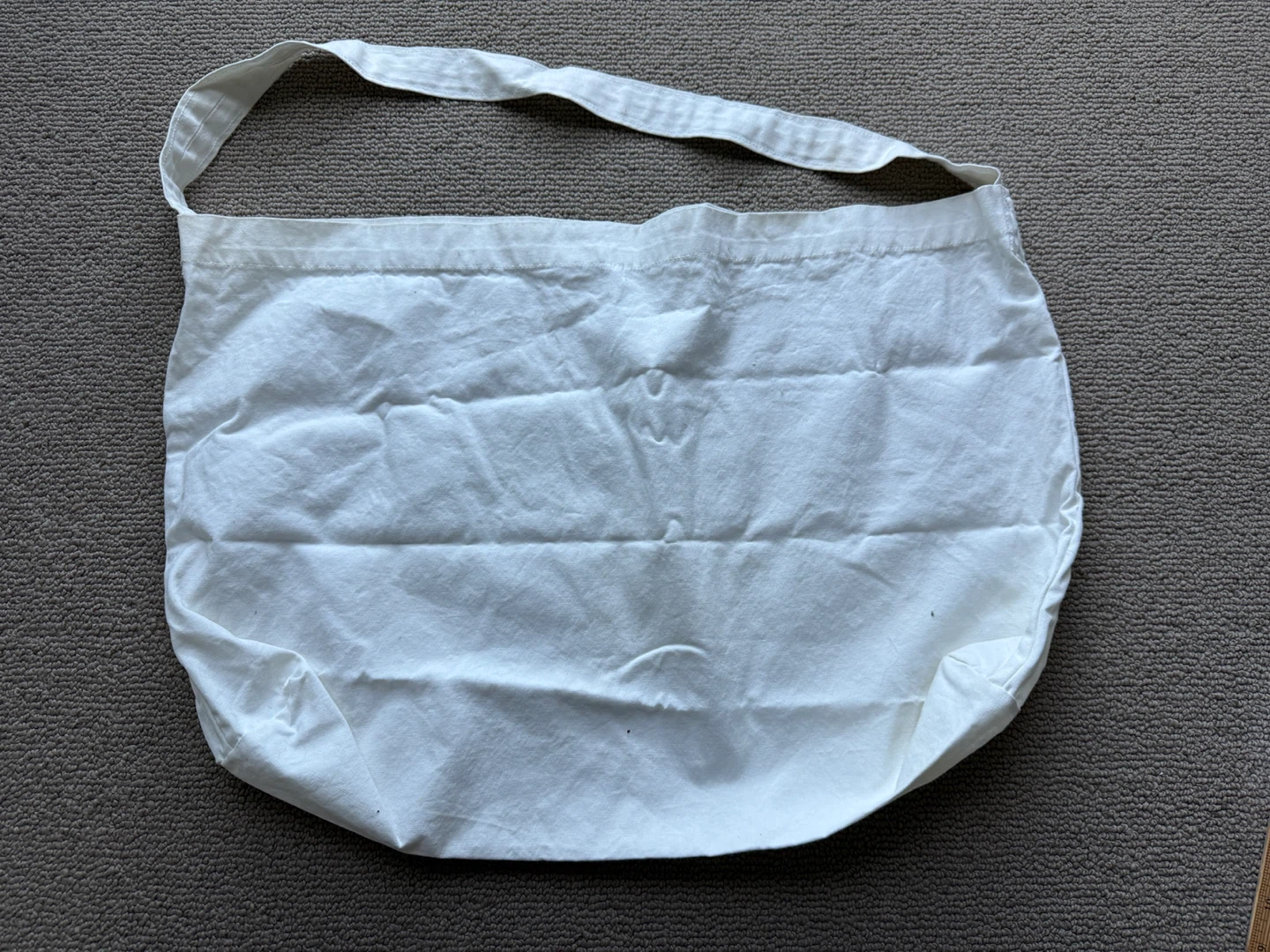 JNBY White Tote Bag - photo 2