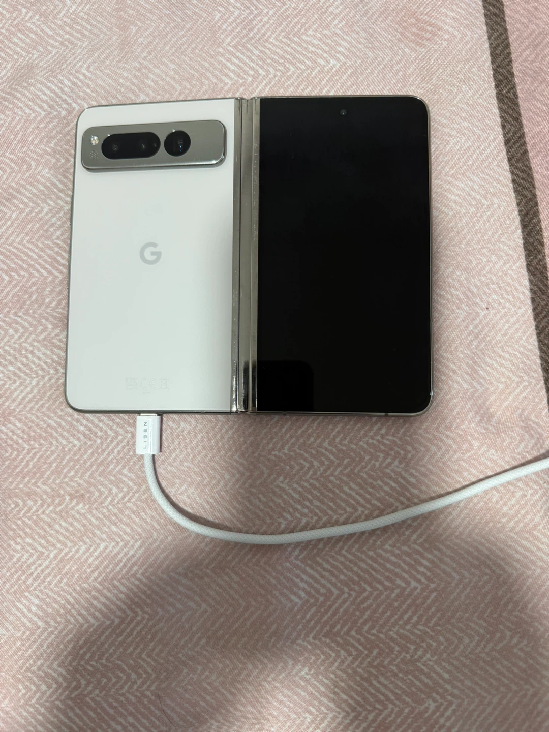 Google Pixel Fold - White - photo 2