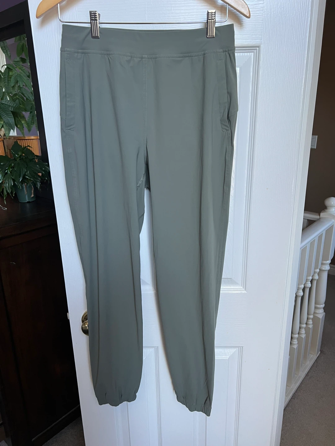 Lulu Adapted State High-Rise Joggers size 6