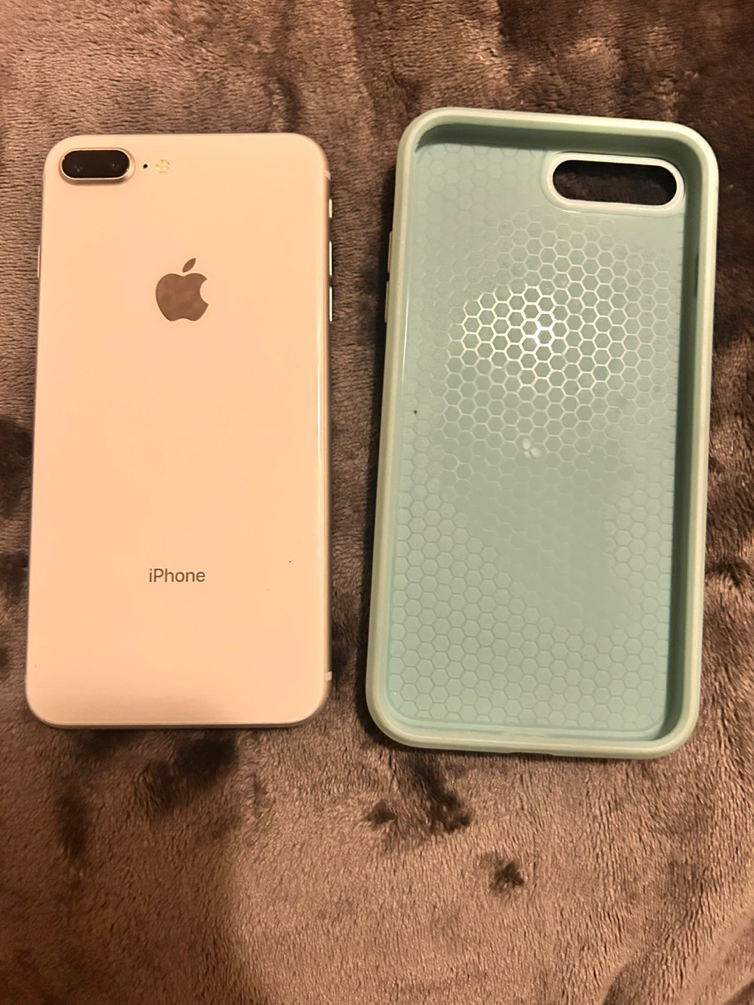 iPhone 8 Plus with Case - photo 3