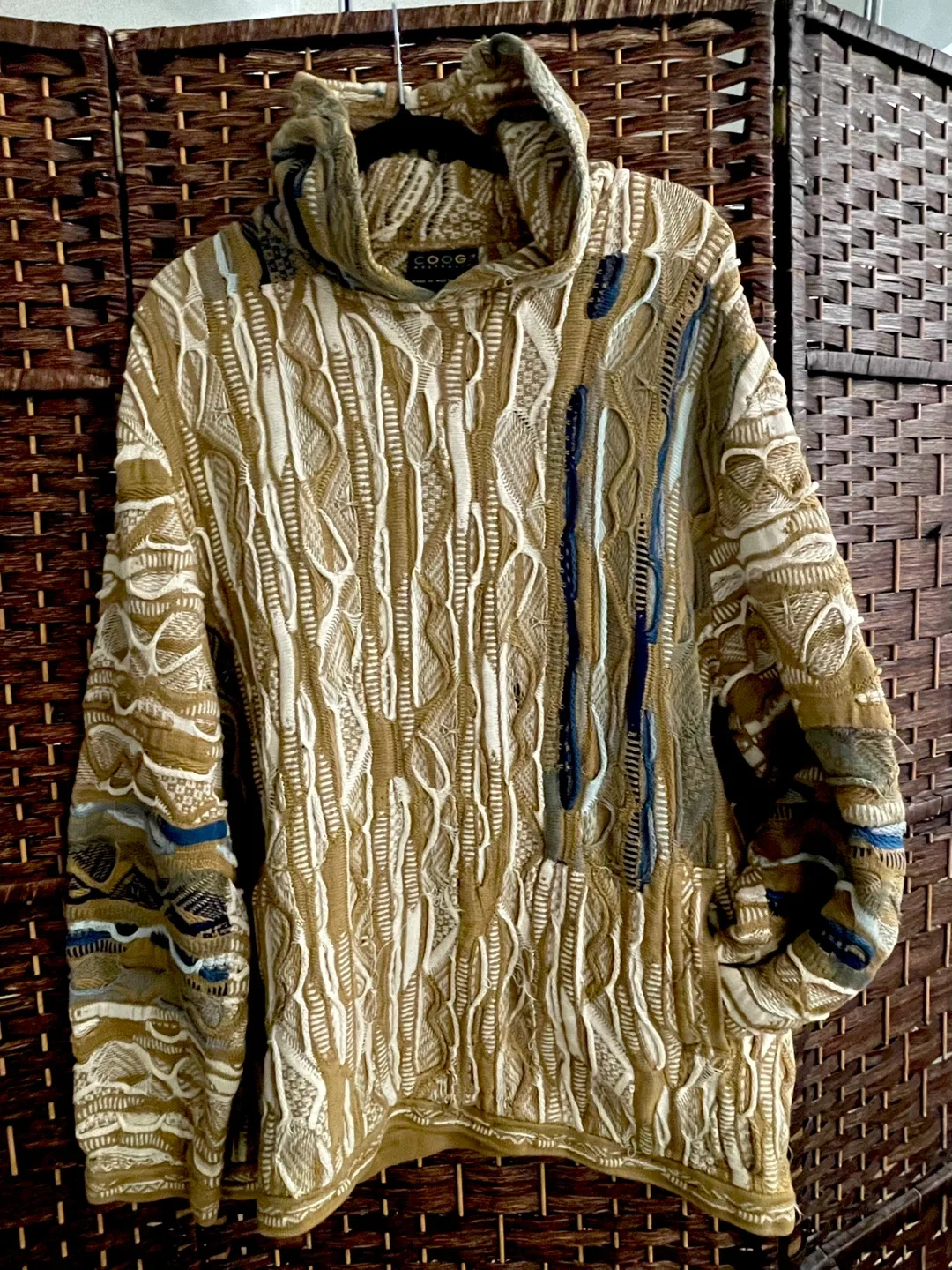 Authentic RARE Vintage Coogi Australia 3D Knit Hoodie – Size XL image indicator(3)