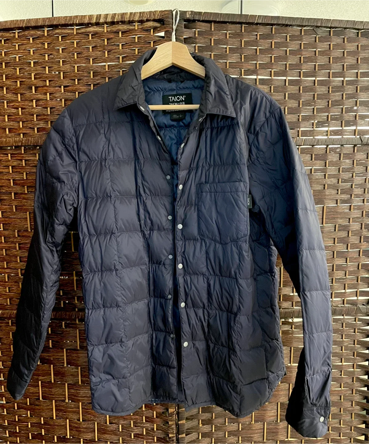 Taion Quilted Down Shirt Jacket – Unisex, Navy, Size M image indicator(3)