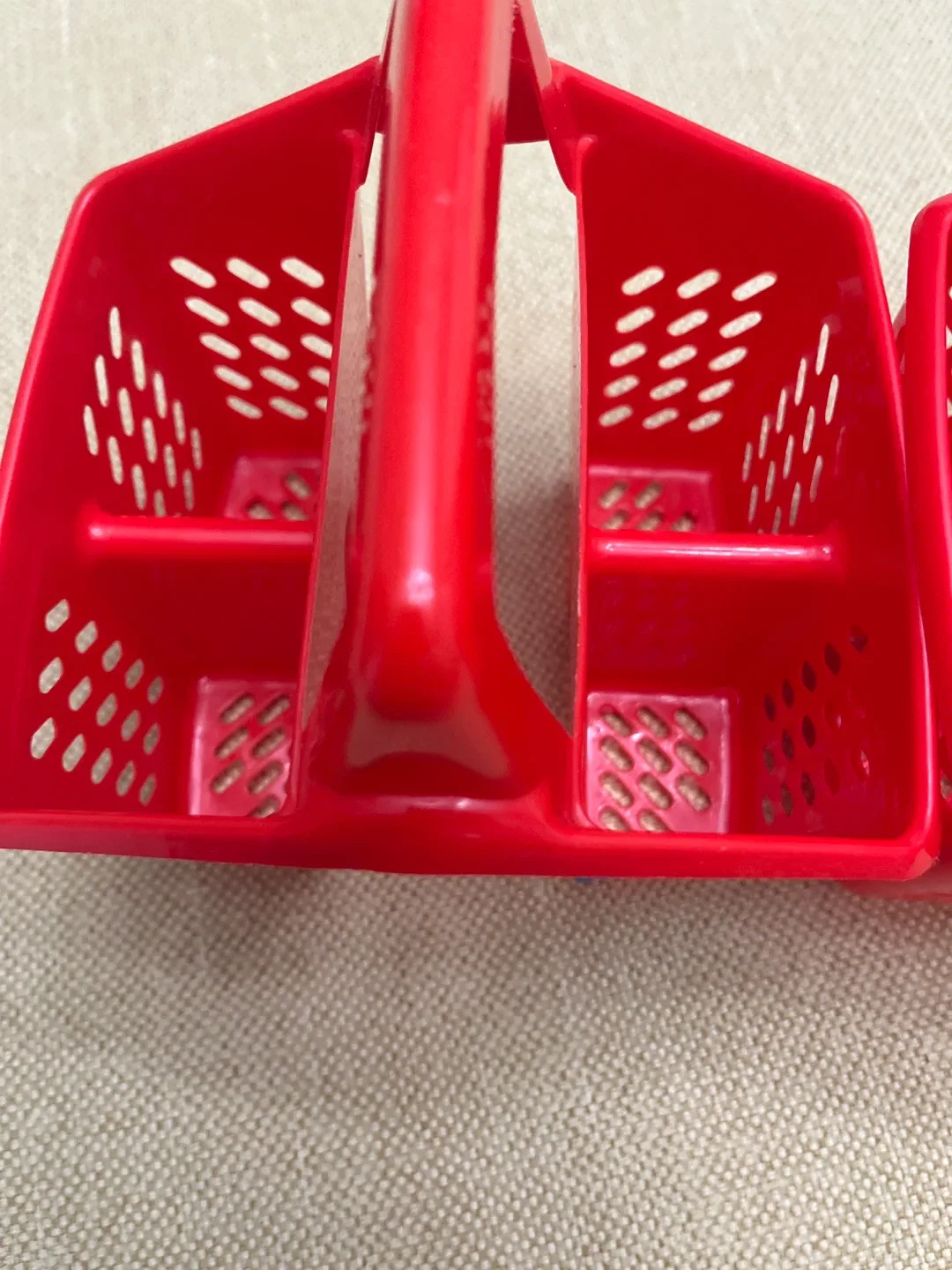 Red Plastic Cutlery Holder image indicator(2)