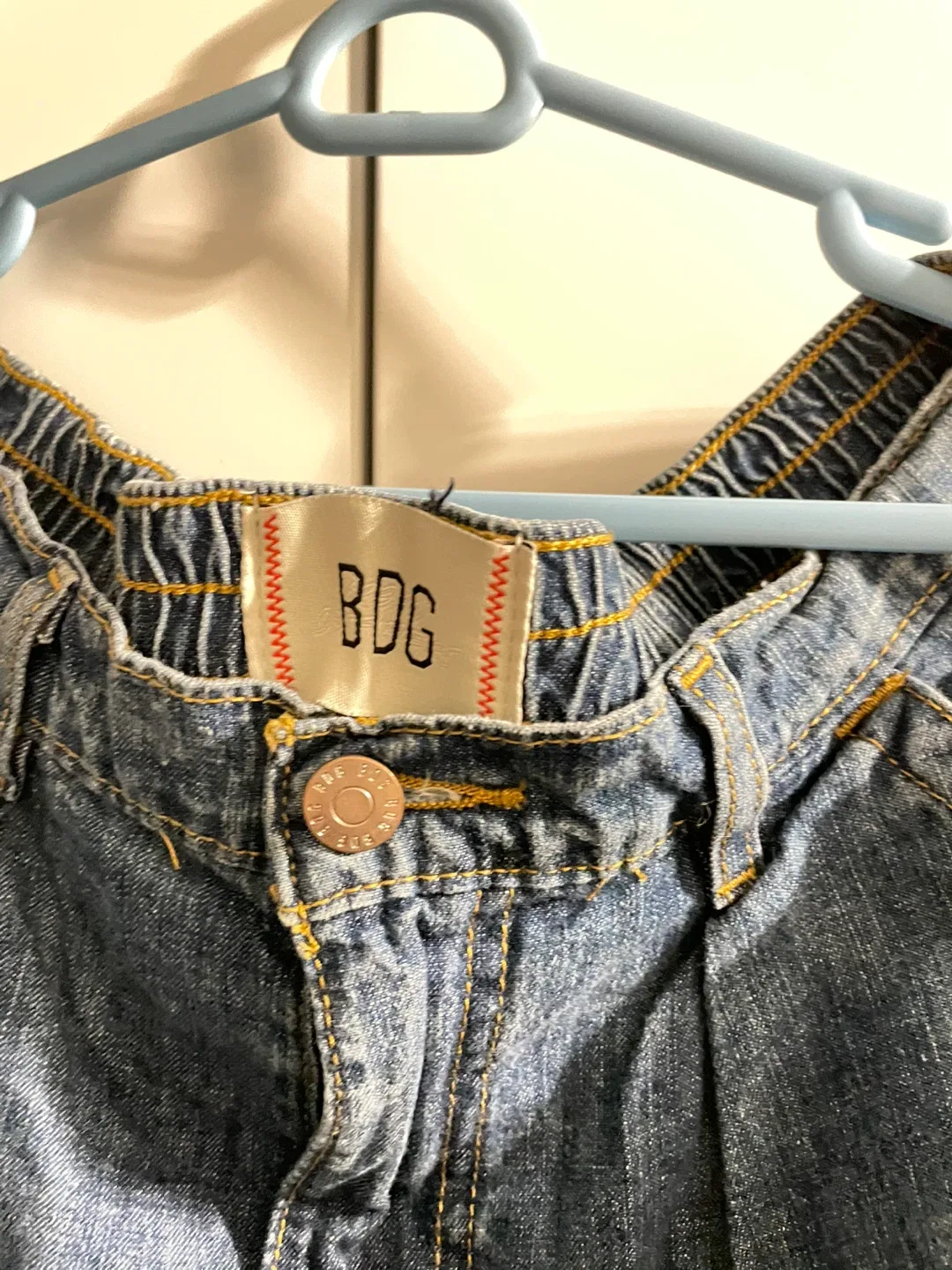 BDG Meg Short Carpenter Jeans - Size 30 image indicator(2)