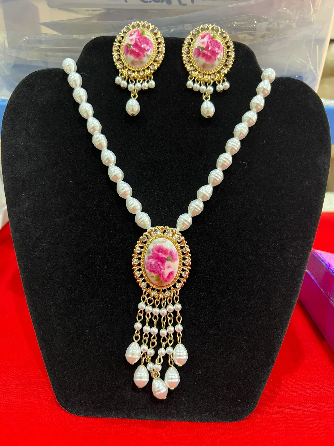 Vintage Style Pearl Necklace & Earring Set