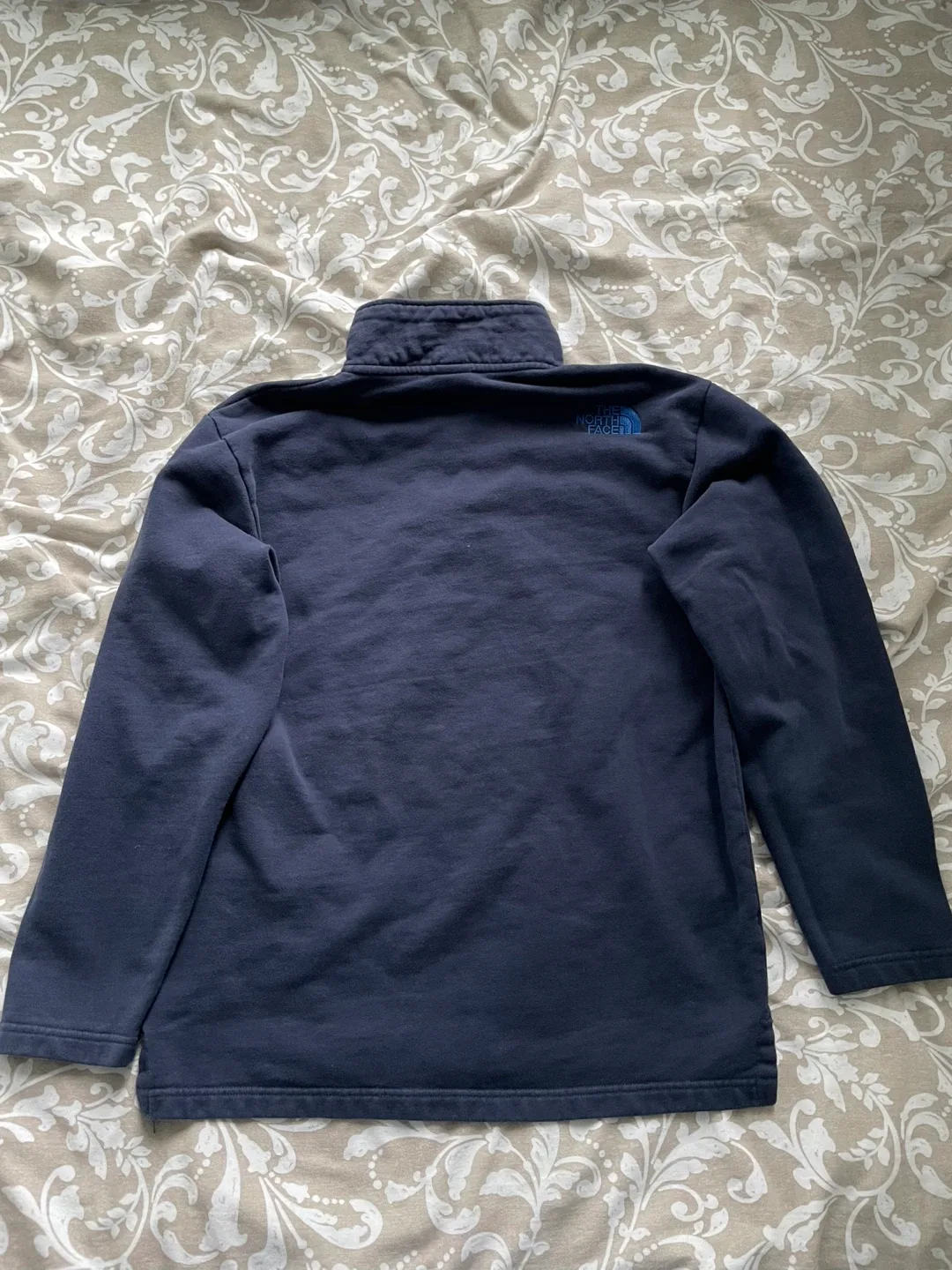 The North Face Pullover Men's Medium image indicator(6)