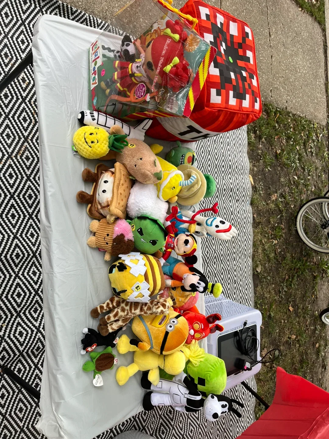 Lalaloopsy Ember Flicker Flame Doll - New in Box! image indicator(2)