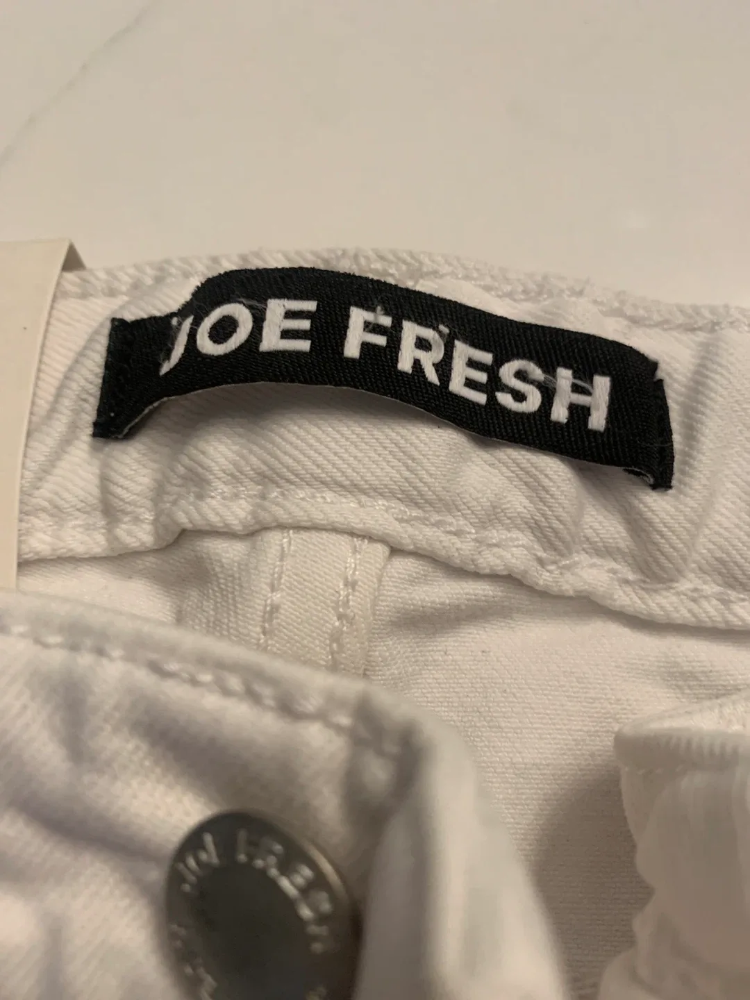 Joe Fresh White Jeans - Size 25 - New with Tags image indicator(3)