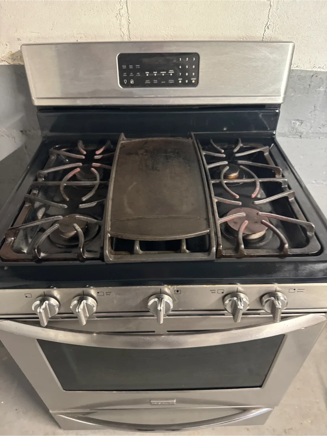 Gas cooking stove
