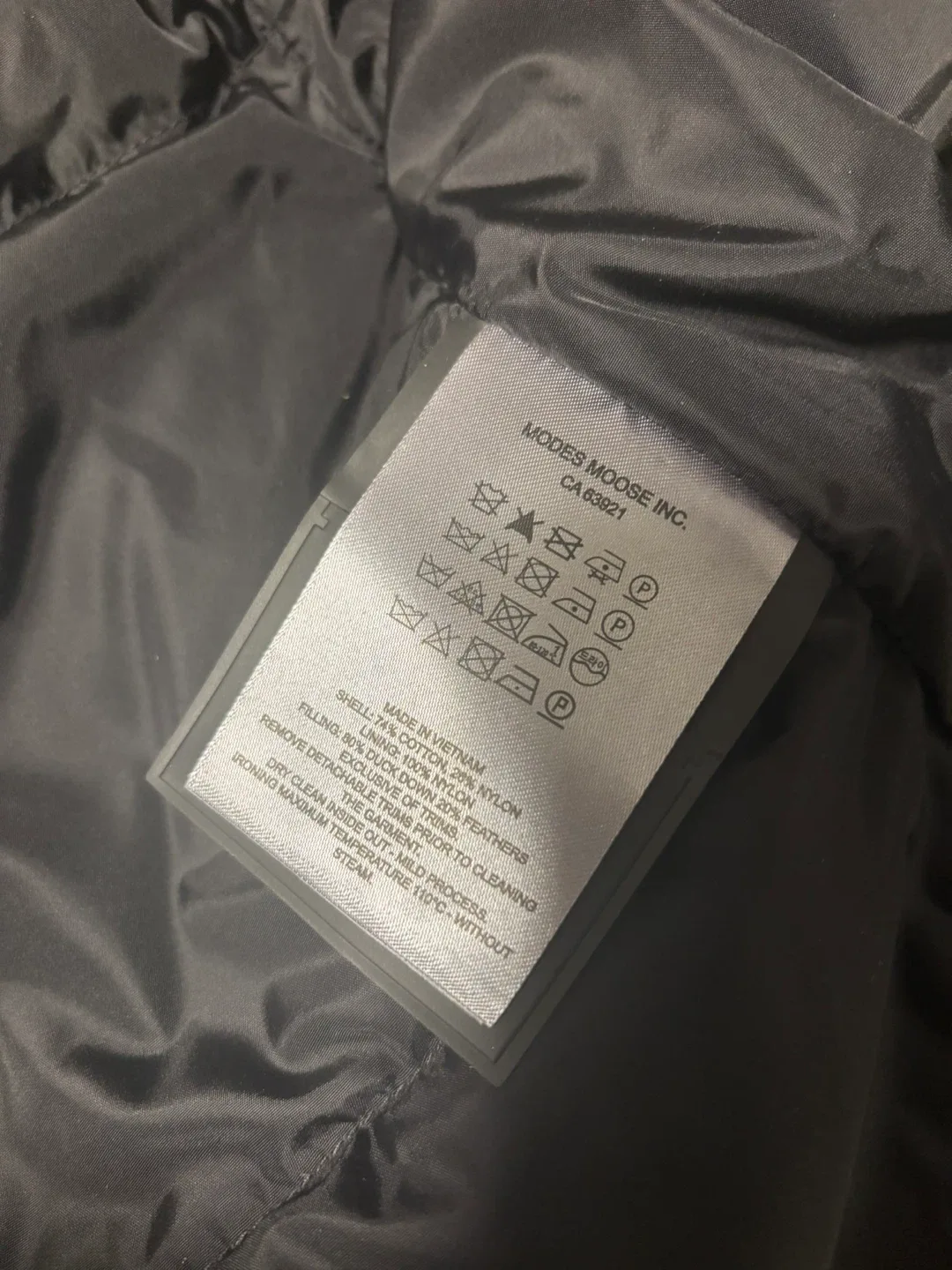 Moose Knuckles Original Black Vest, Size XXL NEW image indicator(6)