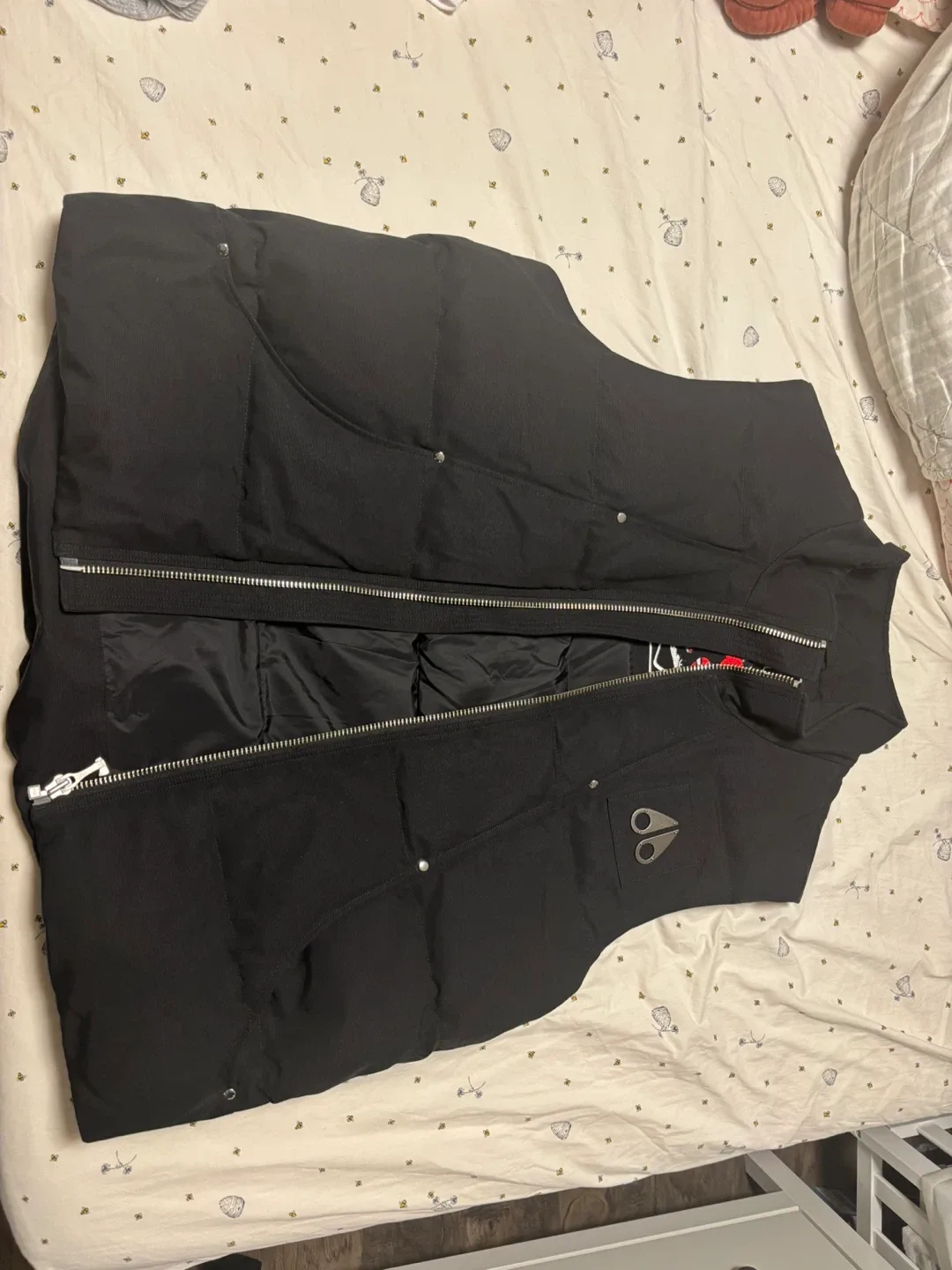 Moose Knuckles Original Black Vest, Size XXL NEW image indicator(2)