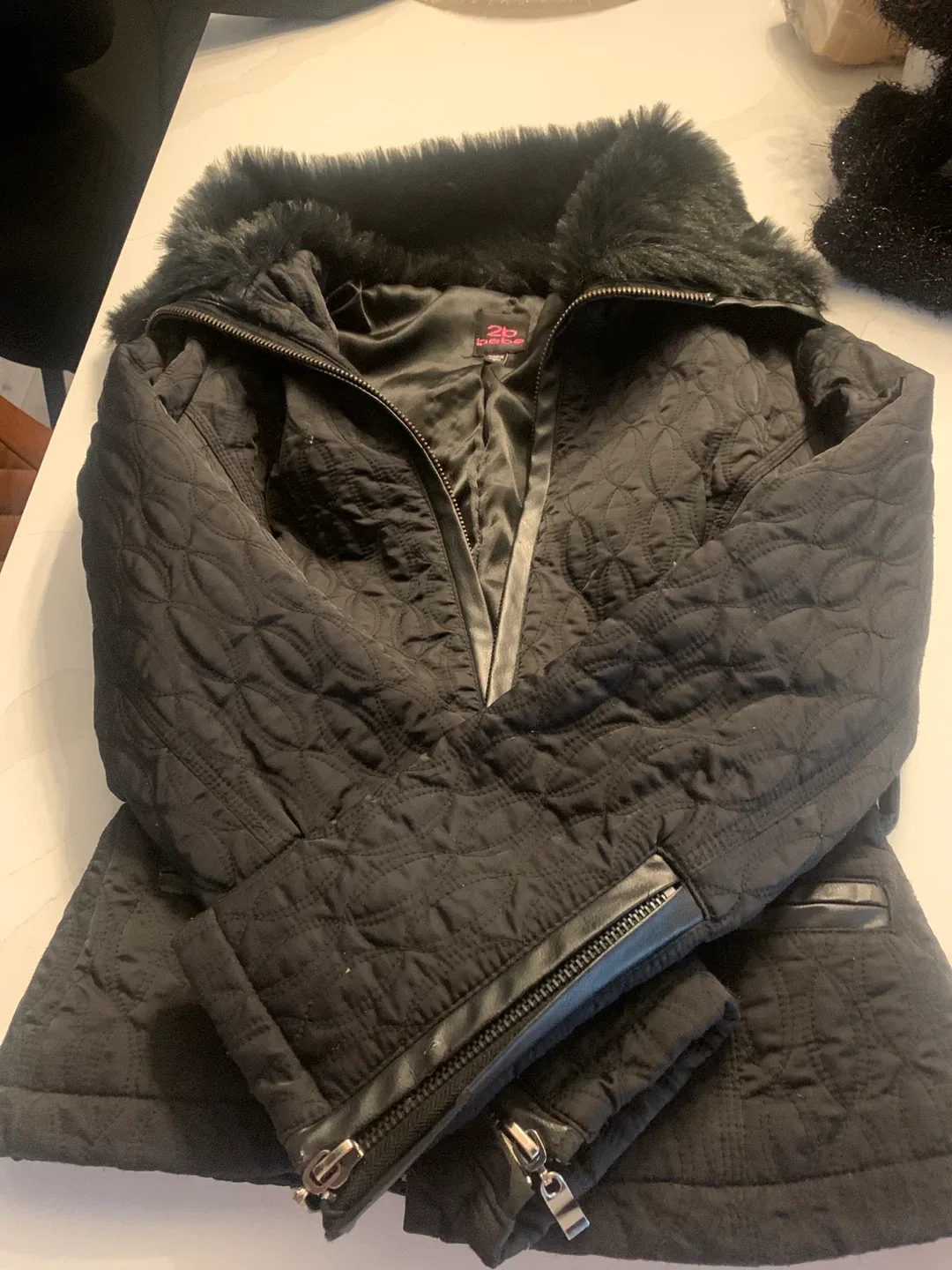 2b Bebe Black Quilted Faux Fur Trim Jacket - Size S image indicator(5)