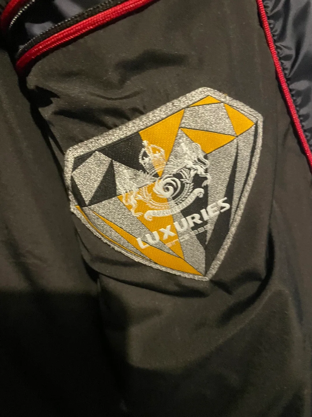 Luxuries Erongfu High-End Goose Down Jacket - Size L image indicator(2)