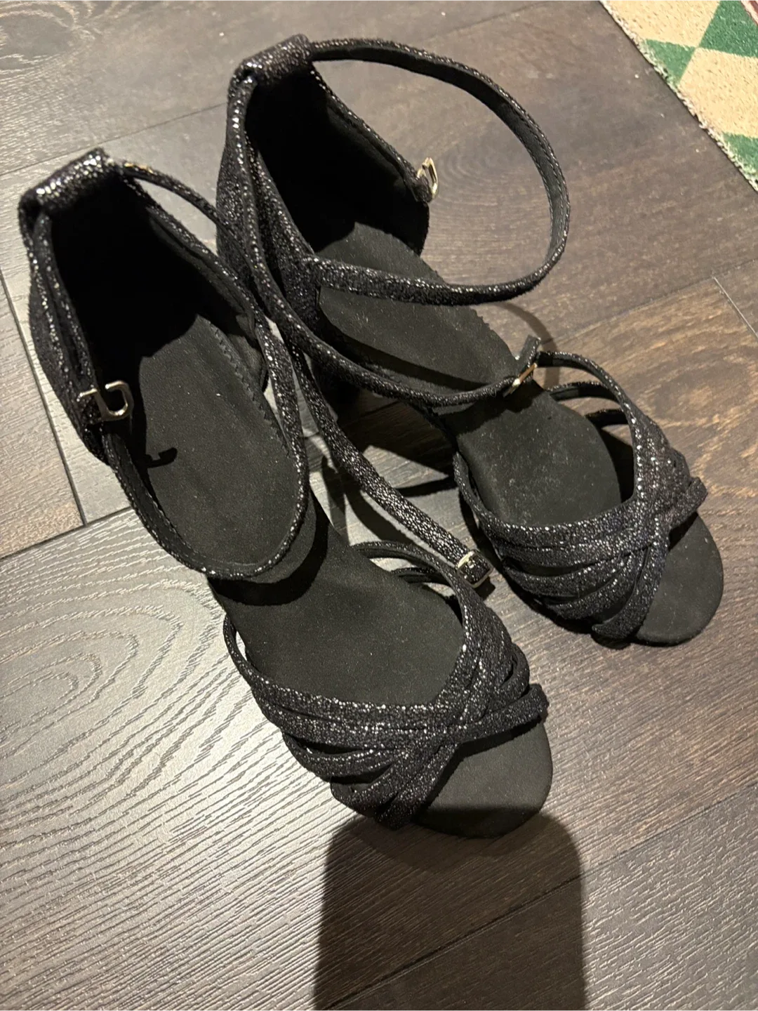 New Latin Dance shoes, US size 6