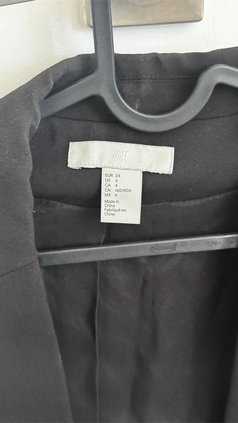 H&M Black Blazer - Size US 4 - photo 3