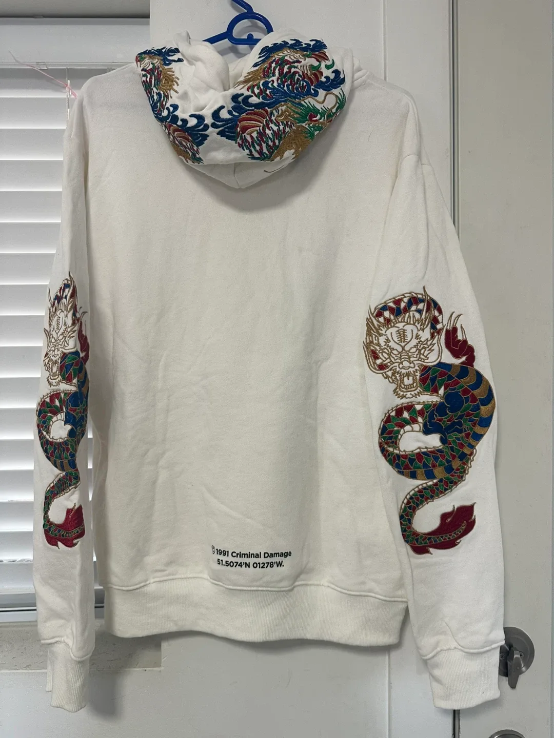 White Dragon Embroidered Hoodie - Size L image indicator(8)