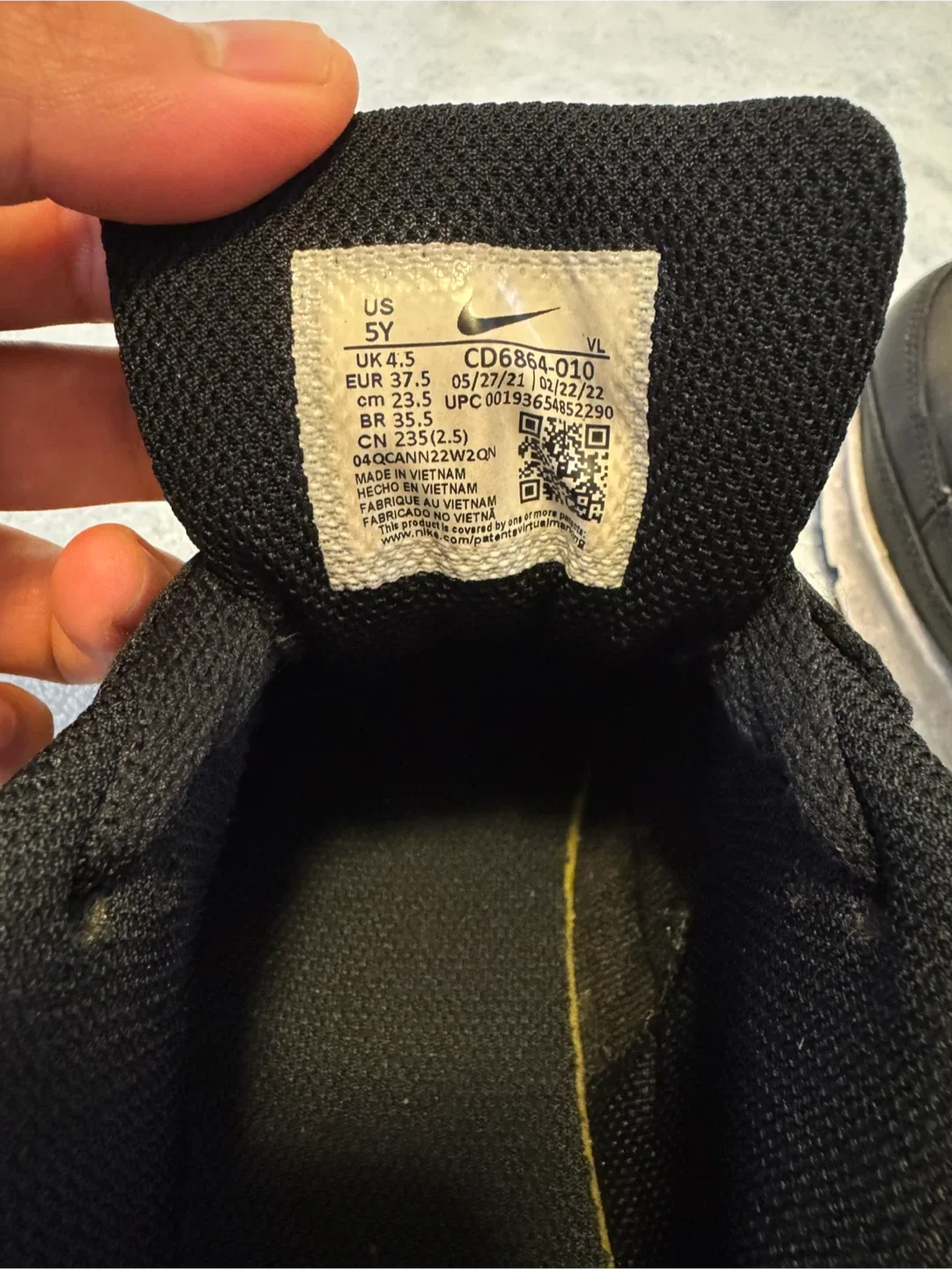 Nike Air Max 90 - Youth Size 5Y - Black image indicator(4)